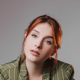 Retrato de Sarah Laranjeiras