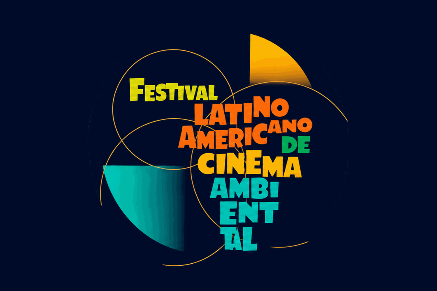 Marca do FLACA: disco azul-marinho atravessado por arcos finos, com “Festival Latino Americano de Cinema Ambiental” em letras de cores diferentes.